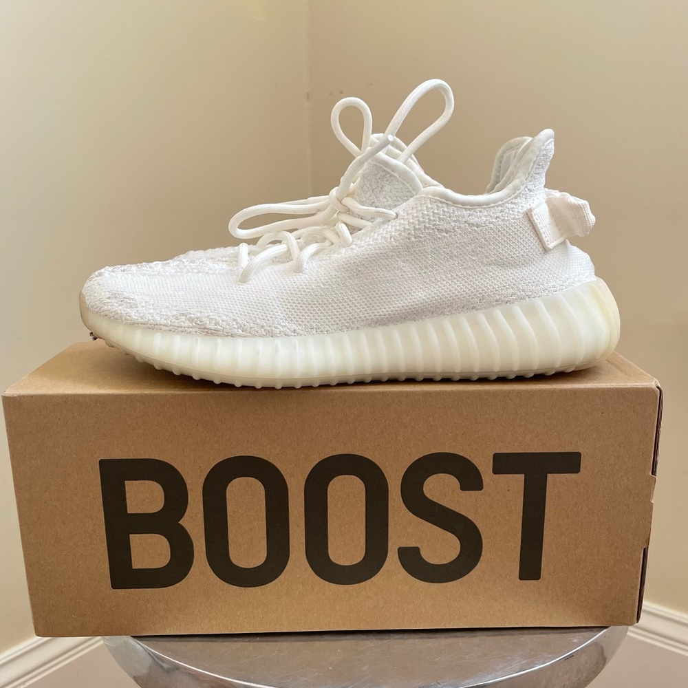 Yeezy boost 350 v3 adidas triple white size 7.5 M
